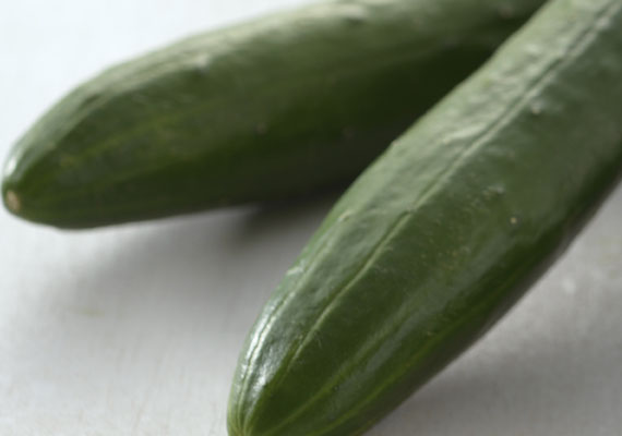 1. Planting method: Polybag<br />
2. Medium used: Cocopeat<br />
3. Pack size: 300 g, 3 pcs<br />
4. Shelf life / Storage: 6 days. Best keep at chilling temperature<br />
5. Suggestion uses: Eaten raw (snack), salad, sushi, sandwich and pickle.
