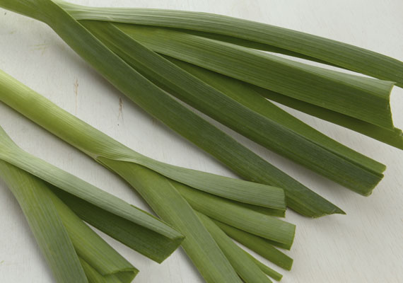 1.	Planting method: Land<br />
2.	Medium used: Soil<br />
3.	Pack size: 300 g<br />
4.	Shelf life / Storage: 5 days. Best store at chilling temperature in covered plastic bag with holes, containers or wrap (paper bag).<br />
5.	Suggestion uses: Grilled/roasted, stewed, stir frys with ginger.
